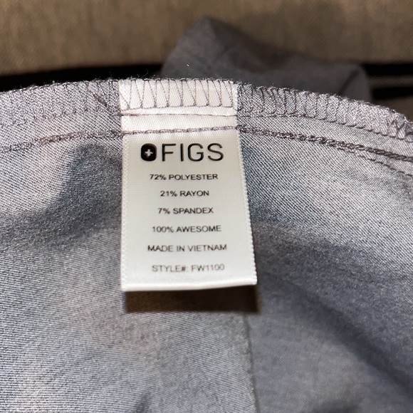 FIGS Scrub Top Women XS Technical Collection Shirt grayish white Stretch - Picture 8 of 8